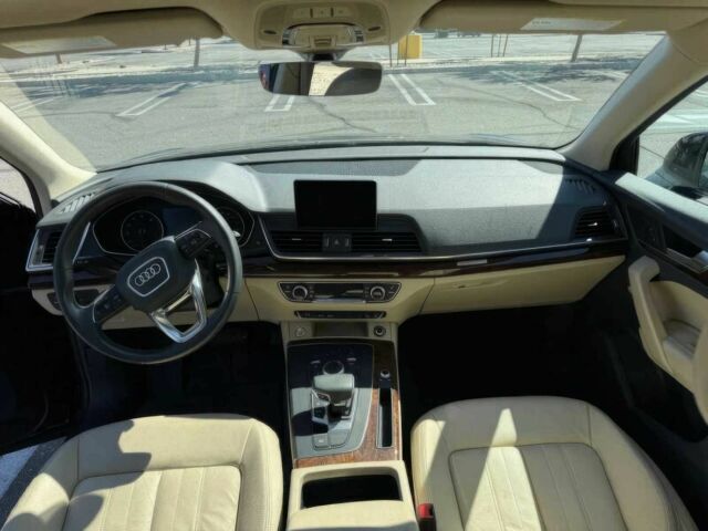 Черный Ауди Ку 5, объемом двигателя 2 л и пробегом 49 тыс. км за 15000 $, фото 8 на Automoto.ua