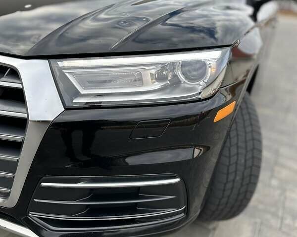 Черный Ауди Ку 5, объемом двигателя 0 л и пробегом 207 тыс. км за 18400 $, фото 18 на Automoto.ua