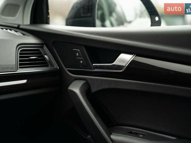 Черный Ауди Ку 5, объемом двигателя 1.98 л и пробегом 87 тыс. км за 28900 $, фото 43 на Automoto.ua