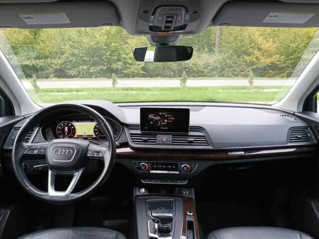 Черный Ауди Ку 5, объемом двигателя 2 л и пробегом 86 тыс. км за 16000 $, фото 8 на Automoto.ua