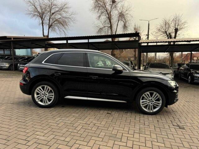 Чорний Ауді Ку 5, об'ємом двигуна 2 л та пробігом 71 тис. км за 29900 $, фото 10 на Automoto.ua