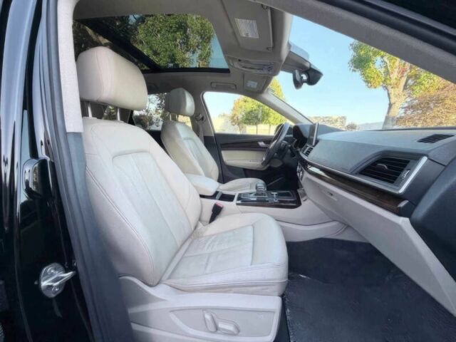 Чорний Ауді Ку 5, об'ємом двигуна 2 л та пробігом 30 тис. км за 15000 $, фото 9 на Automoto.ua