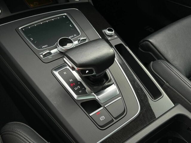 Черный Ауди Ку 5, объемом двигателя 2 л и пробегом 130 тыс. км за 28600 $, фото 15 на Automoto.ua