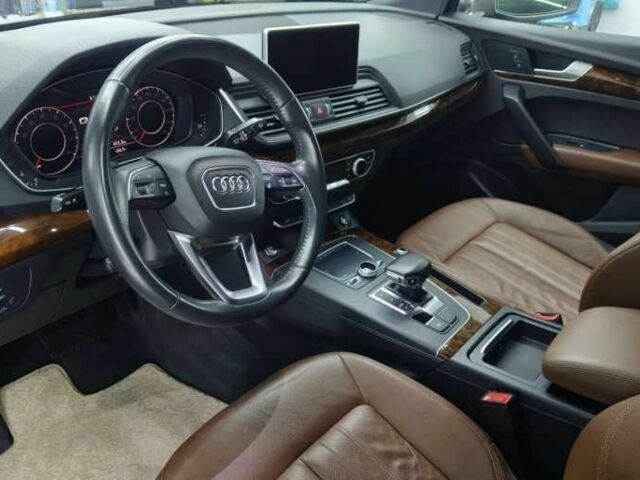 Черный Ауди Ку 5, объемом двигателя 2 л и пробегом 70 тыс. км за 14650 $, фото 7 на Automoto.ua