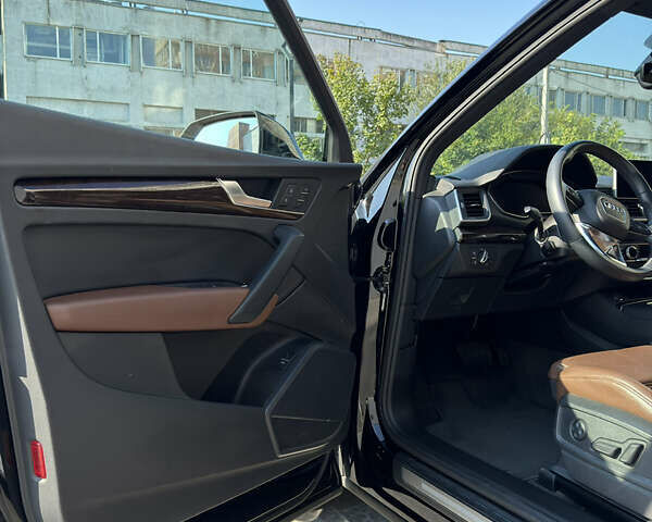 Черный Ауди Ку 5, объемом двигателя 1.98 л и пробегом 99 тыс. км за 29500 $, фото 24 на Automoto.ua