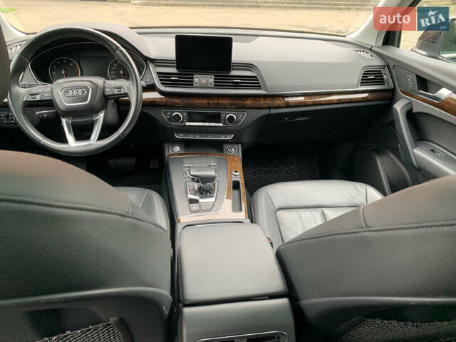 Черный Ауди Ку 5, объемом двигателя 1.98 л и пробегом 141 тыс. км за 22500 $, фото 24 на Automoto.ua