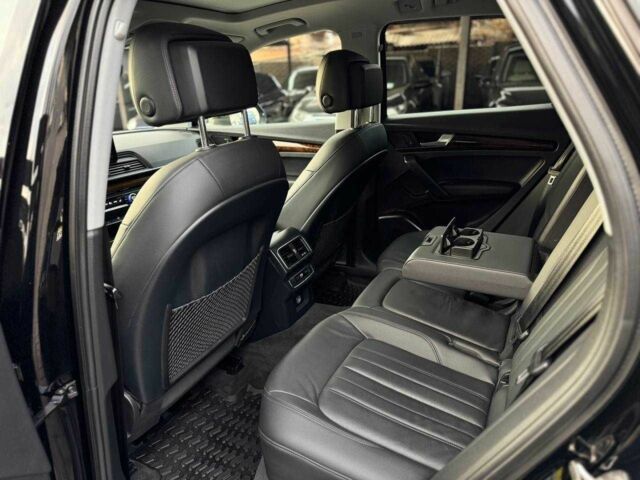 Чорний Ауді Ку 5, об'ємом двигуна 2 л та пробігом 71 тис. км за 29900 $, фото 15 на Automoto.ua