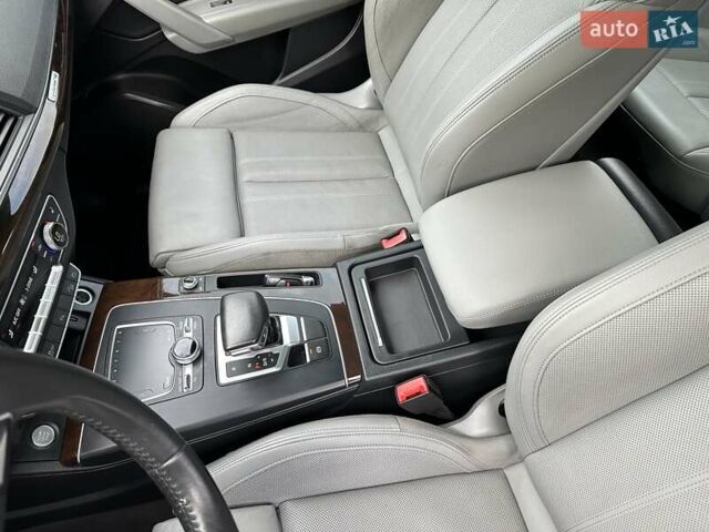 Чорний Ауді Ку 5, об'ємом двигуна 1.98 л та пробігом 195 тис. км за 22700 $, фото 12 на Automoto.ua