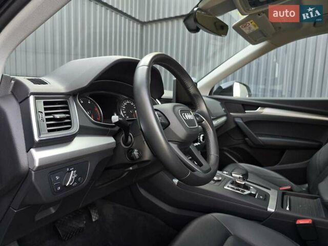 Чорний Ауді Ку 5, об'ємом двигуна 1.97 л та пробігом 190 тис. км за 29999 $, фото 42 на Automoto.ua