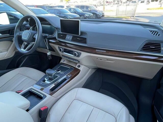 Черный Ауди Ку 5, объемом двигателя 2 л и пробегом 31 тыс. км за 14200 $, фото 9 на Automoto.ua