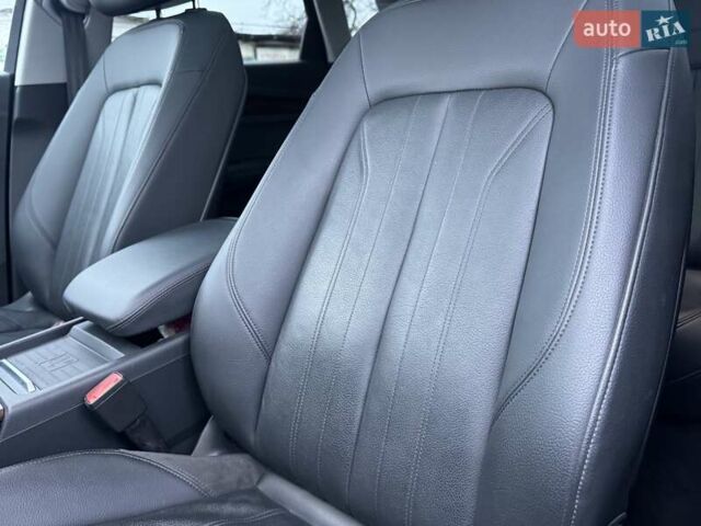 Черный Ауди Ку 5, объемом двигателя 1.98 л и пробегом 86 тыс. км за 28900 $, фото 31 на Automoto.ua