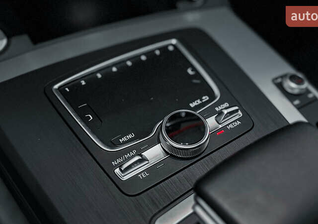 Черный Ауди Ку 5, объемом двигателя 1.98 л и пробегом 68 тыс. км за 28800 $, фото 48 на Automoto.ua