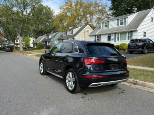 Чорний Ауді Ку 5, об'ємом двигуна 2 л та пробігом 43 тис. км за 18000 $, фото 6 на Automoto.ua