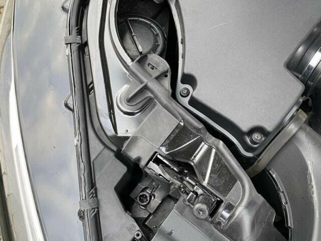 Чорний Ауді Ку 5, об'ємом двигуна 2 л та пробігом 115 тис. км за 25000 $, фото 17 на Automoto.ua