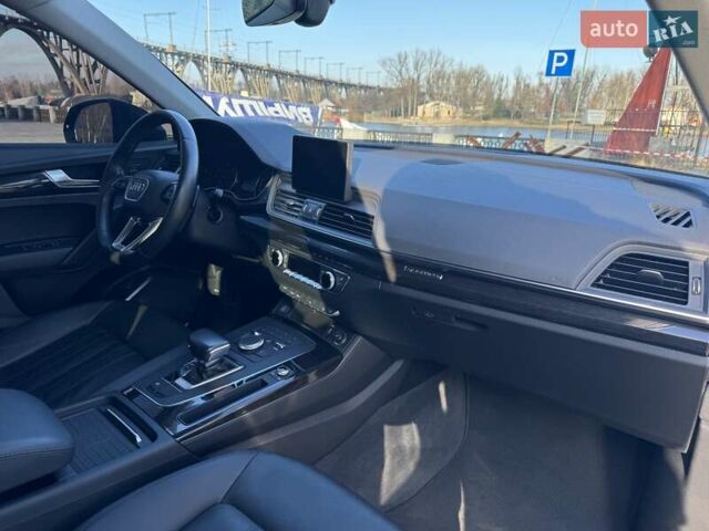Черный Ауди Ку 5, объемом двигателя 1.98 л и пробегом 106 тыс. км за 21800 $, фото 14 на Automoto.ua