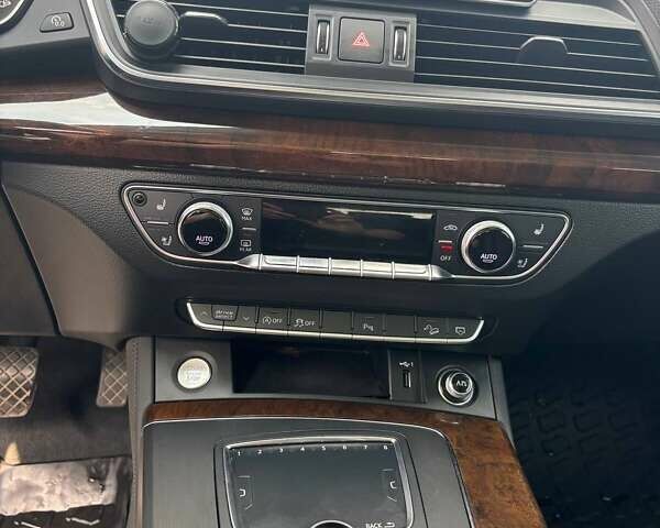 Черный Ауди Ку 5, объемом двигателя 1.98 л и пробегом 36 тыс. км за 32500 $, фото 17 на Automoto.ua