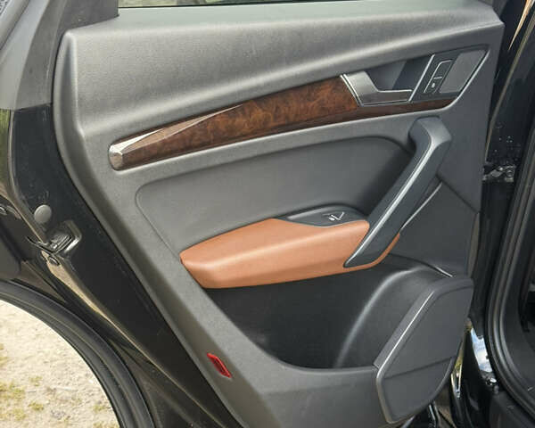 Чорний Ауді Ку 5, об'ємом двигуна 2 л та пробігом 147 тис. км за 22500 $, фото 31 на Automoto.ua