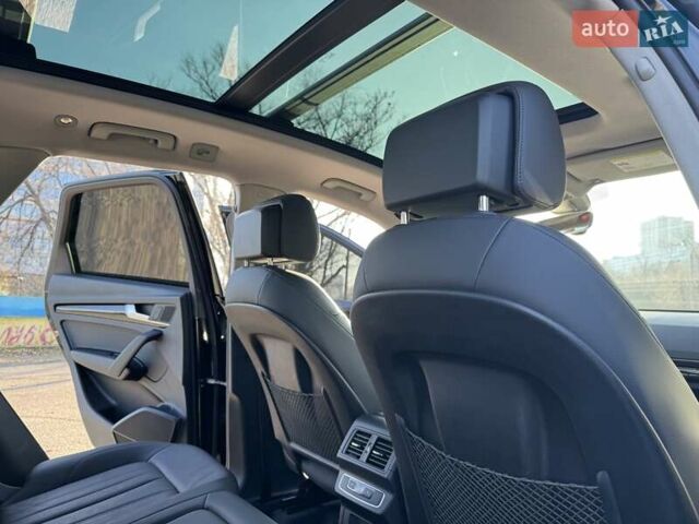 Черный Ауди Ку 5, объемом двигателя 1.98 л и пробегом 106 тыс. км за 21800 $, фото 25 на Automoto.ua