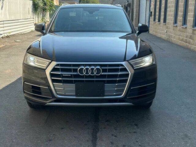 Чорний Ауді Ку 5, об'ємом двигуна 2 л та пробігом 38 тис. км за 15000 $, фото 1 на Automoto.ua