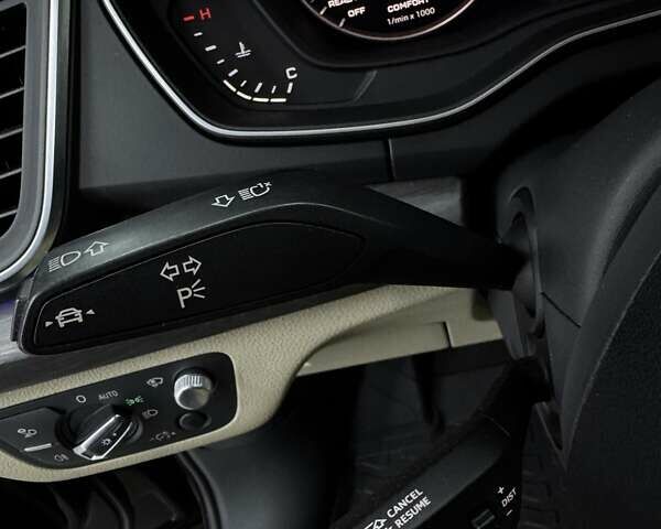 Чорний Ауді Ку 5, об'ємом двигуна 1.98 л та пробігом 99 тис. км за 28500 $, фото 56 на Automoto.ua