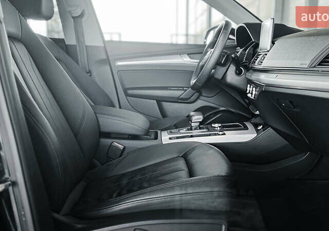 Черный Ауди Ку 5, объемом двигателя 1.98 л и пробегом 68 тыс. км за 28800 $, фото 41 на Automoto.ua