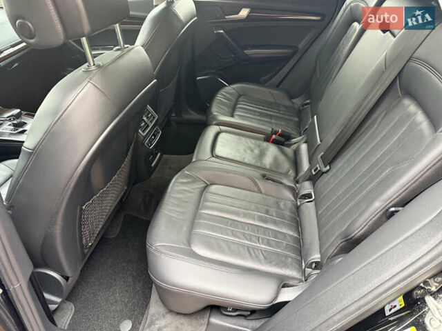 Черный Ауди Ку 5, объемом двигателя 2 л и пробегом 143 тыс. км за 25300 $, фото 59 на Automoto.ua