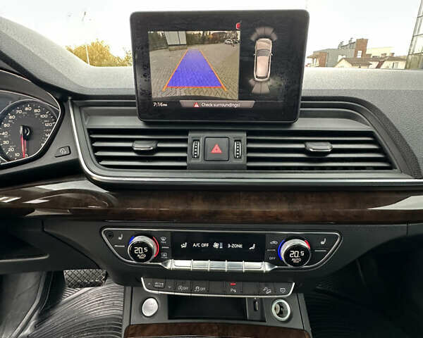 Черный Ауди Ку 5, объемом двигателя 2 л и пробегом 200 тыс. км за 19200 $, фото 14 на Automoto.ua