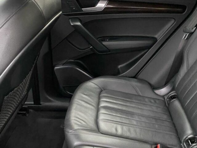 Чорний Ауді Ку 5, об'ємом двигуна 2 л та пробігом 115 тис. км за 25000 $, фото 13 на Automoto.ua