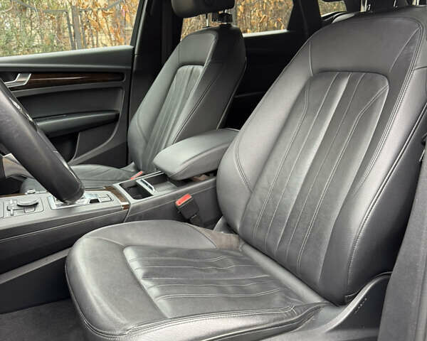 Черный Ауди Ку 5, объемом двигателя 1.98 л и пробегом 100 тыс. км за 25000 $, фото 16 на Automoto.ua