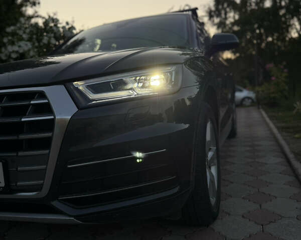 Черный Ауди Ку 5, объемом двигателя 1.98 л и пробегом 102 тыс. км за 26500 $, фото 6 на Automoto.ua