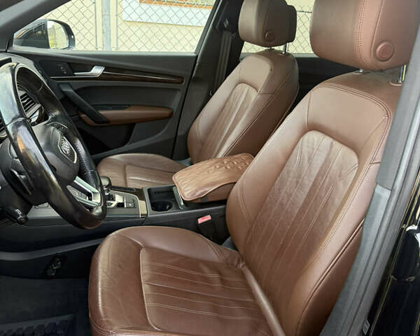 Чорний Ауді Ку 5, об'ємом двигуна 2 л та пробігом 147 тис. км за 22500 $, фото 32 на Automoto.ua