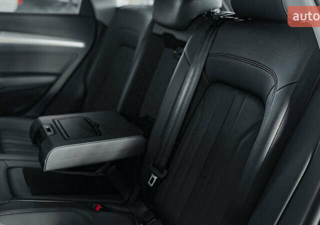 Черный Ауди Ку 5, объемом двигателя 1.98 л и пробегом 68 тыс. км за 28800 $, фото 63 на Automoto.ua