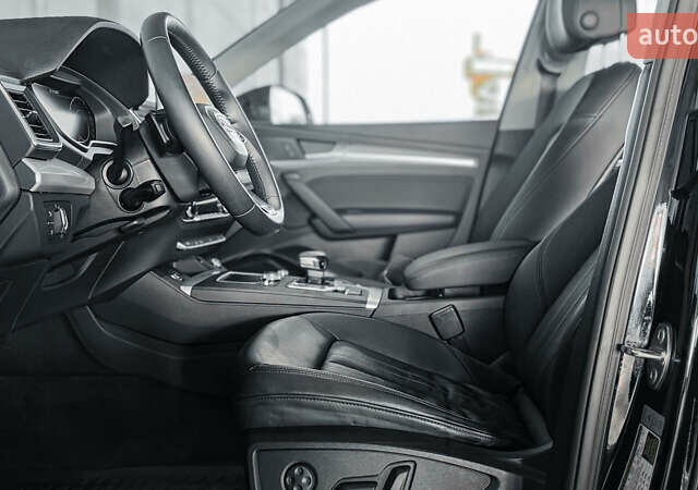 Черный Ауди Ку 5, объемом двигателя 1.98 л и пробегом 68 тыс. км за 28800 $, фото 37 на Automoto.ua