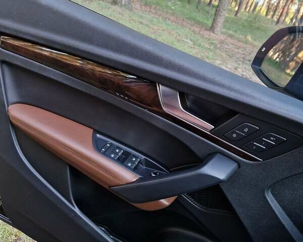 Черный Ауди Ку 5, объемом двигателя 1.98 л и пробегом 80 тыс. км за 34500 $, фото 4 на Automoto.ua