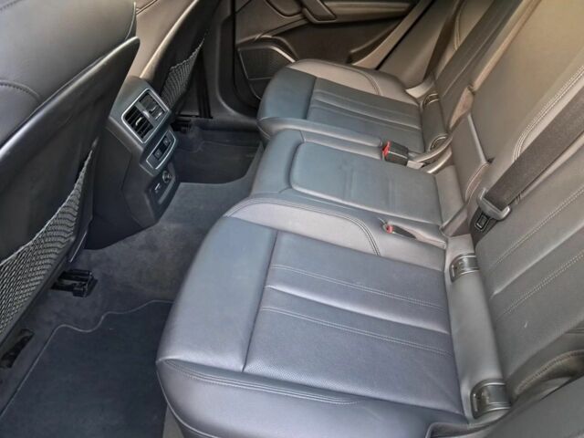 Черный Ауди Ку 5, объемом двигателя 2 л и пробегом 73 тыс. км за 15999 $, фото 14 на Automoto.ua