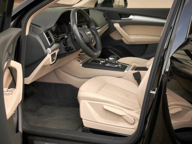 Черный Ауди Ку 5, объемом двигателя 2 л и пробегом 50 тыс. км за 25000 $, фото 14 на Automoto.ua