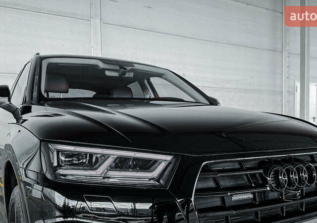 Черный Ауди Ку 5, объемом двигателя 1.98 л и пробегом 68 тыс. км за 28800 $, фото 5 на Automoto.ua