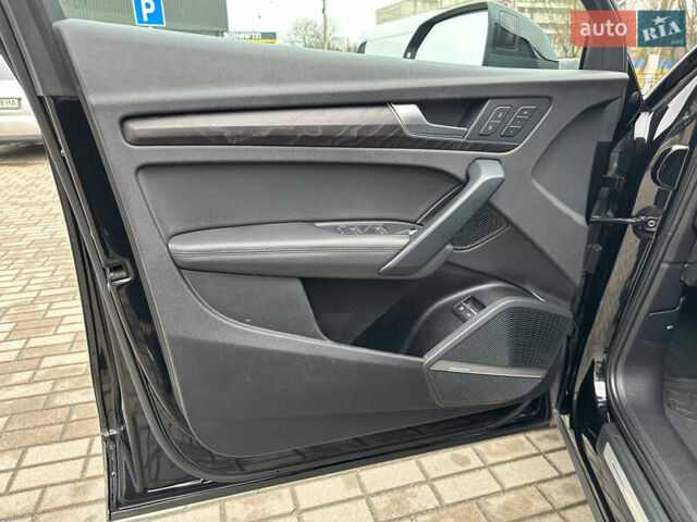 Черный Ауди Ку 5, объемом двигателя 1.98 л и пробегом 96 тыс. км за 33900 $, фото 12 на Automoto.ua