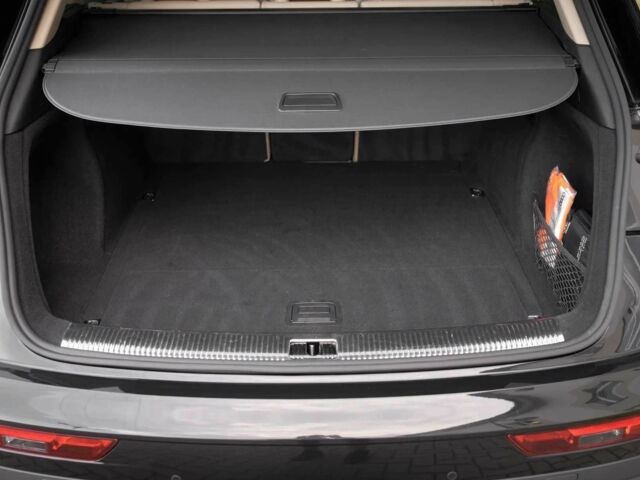 Черный Ауди Ку 5, объемом двигателя 2 л и пробегом 50 тыс. км за 25000 $, фото 13 на Automoto.ua