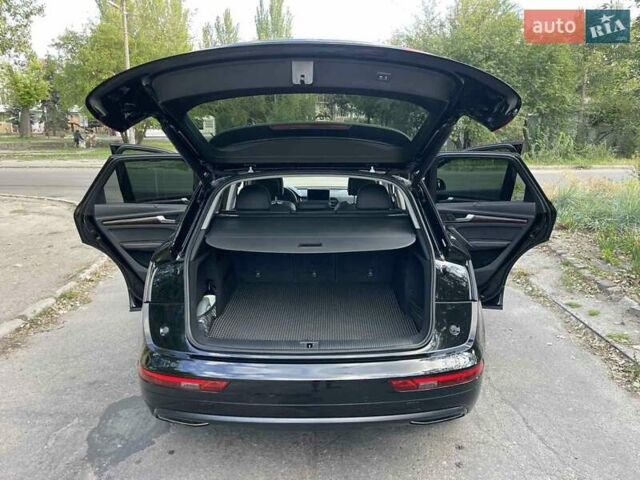 Черный Ауди Ку 5, объемом двигателя 2 л и пробегом 70 тыс. км за 32000 $, фото 26 на Automoto.ua