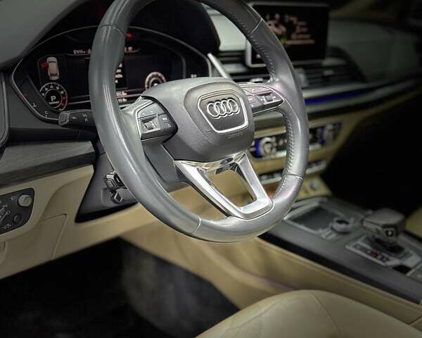 Чорний Ауді Ку 5, об'ємом двигуна 1.98 л та пробігом 99 тис. км за 28500 $, фото 25 на Automoto.ua