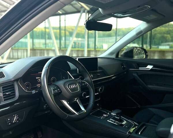 Черный Ауди Ку 5, объемом двигателя 1.98 л и пробегом 112 тыс. км за 23000 $, фото 6 на Automoto.ua