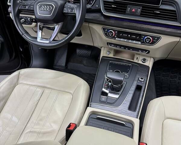 Чорний Ауді Ку 5, об'ємом двигуна 1.98 л та пробігом 99 тис. км за 28500 $, фото 44 на Automoto.ua