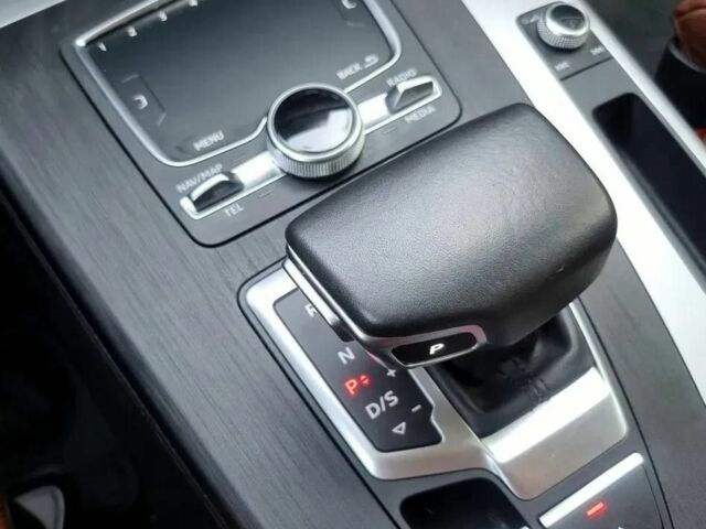 Чорний Ауді Ку 5, об'ємом двигуна 2 л та пробігом 69 тис. км за 15720 $, фото 9 на Automoto.ua