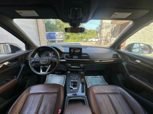 Чорний Ауді Ку 5, об'ємом двигуна 2 л та пробігом 38 тис. км за 15000 $, фото 6 на Automoto.ua