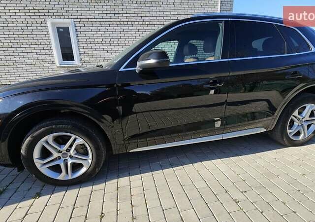 Черный Ауди Ку 5, объемом двигателя 1.98 л и пробегом 146 тыс. км за 22700 $, фото 6 на Automoto.ua