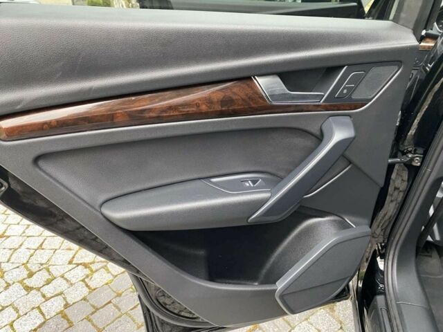 Чорний Ауді Ку 5, об'ємом двигуна 2 л та пробігом 115 тис. км за 25000 $, фото 10 на Automoto.ua