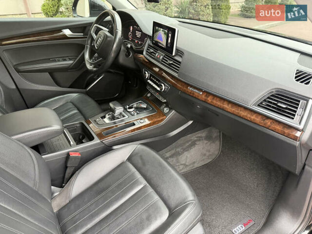 Черный Ауди Ку 5, объемом двигателя 2 л и пробегом 143 тыс. км за 25300 $, фото 69 на Automoto.ua