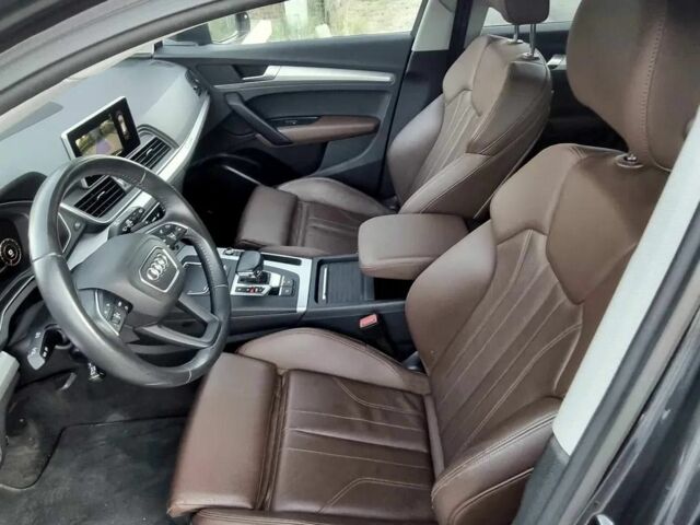 Чорний Ауді Ку 5, об'ємом двигуна 2 л та пробігом 69 тис. км за 15720 $, фото 5 на Automoto.ua