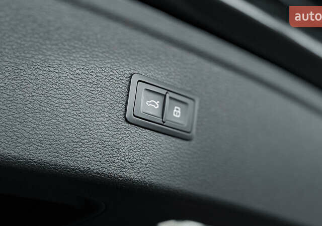 Черный Ауди Ку 5, объемом двигателя 1.98 л и пробегом 68 тыс. км за 28800 $, фото 68 на Automoto.ua